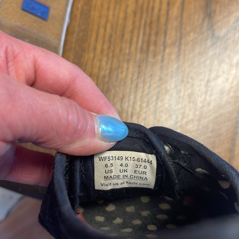 Keds for Kate Spade black and white Keds with silver grommets. Size 6.5 - Picture 12 of 12